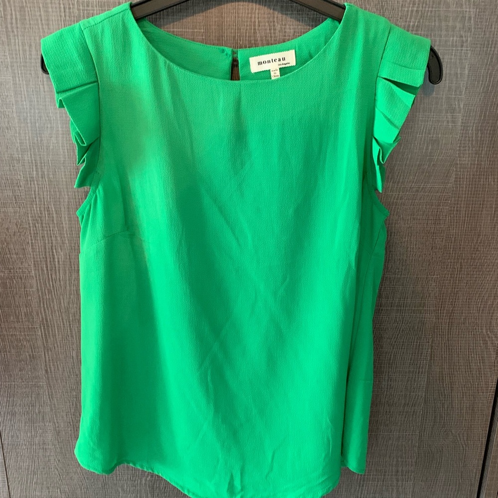 Short sleeve top